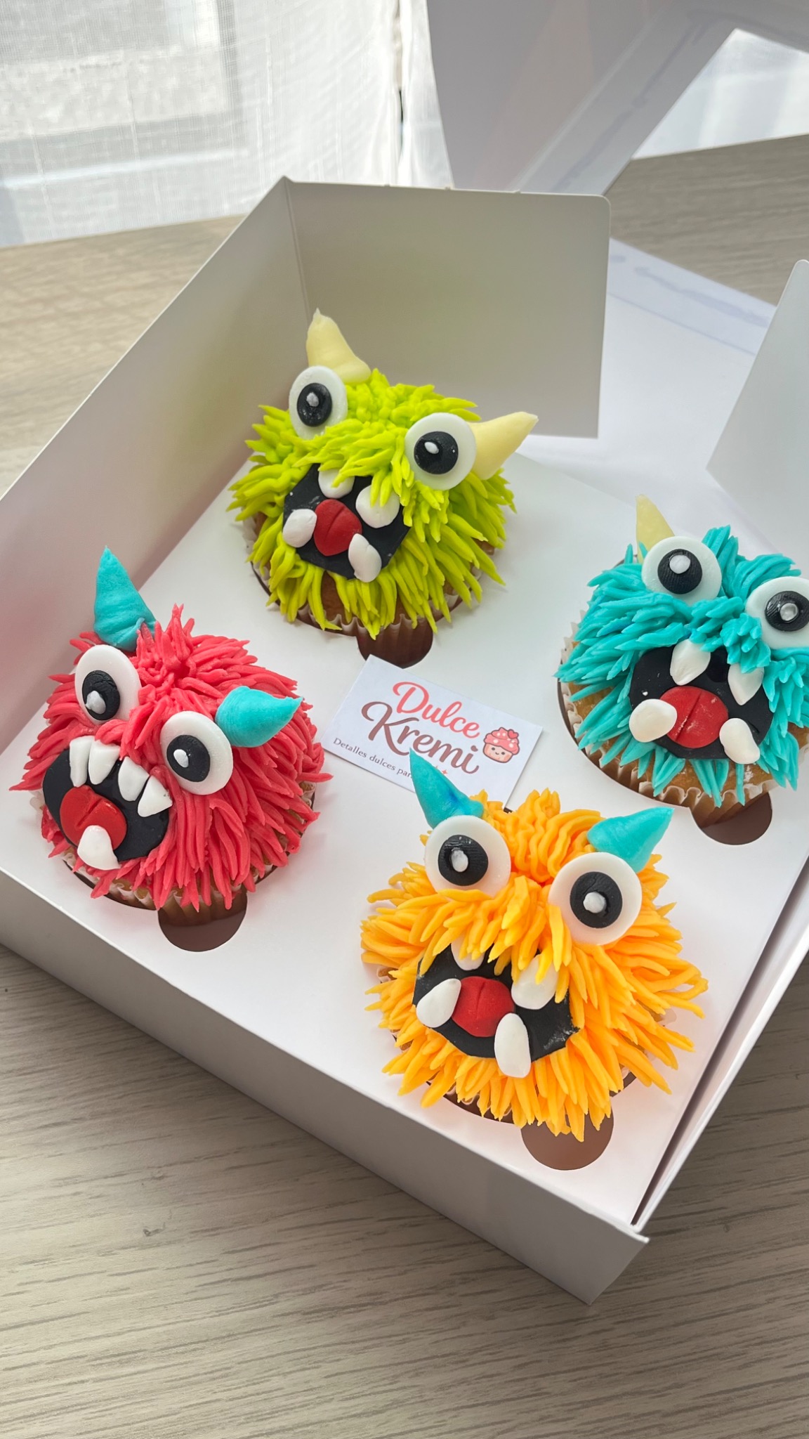 Caja Monster